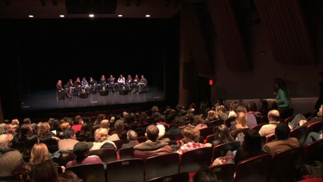 Julie Gayet à New-York esquive la question de sa relation avec François Hollande