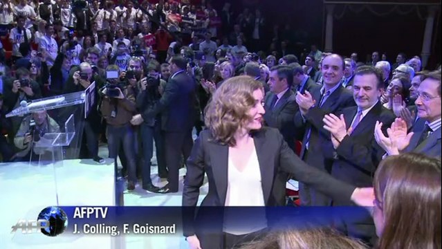 L'ancien Premier ministre François Fillon a apporté mercredi son soutien à Nathalie Kosciusko-Morizet, saluant en elle une candidate à la mairie de Paris intrépide , innovante , inclassable qui va nous faire gagner Paris .