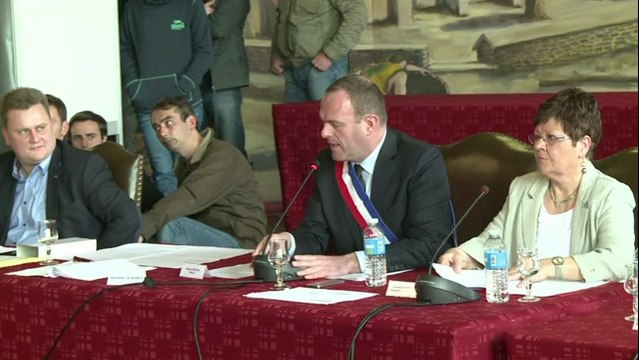 Municipales: Steeve Briois élu maire d'Hénin-Beaumont