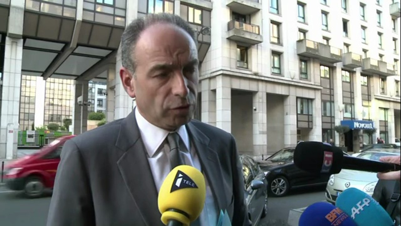 L'UMP attend Manuel Valls "au tournant"