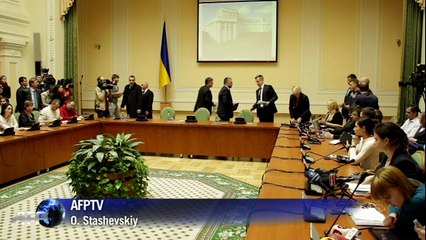 Download Video: Tueries du Maïdan: les nouvelles autorités ukrainiennes accusent les Russes