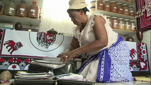 Afrique du Sud: les sangomas, guérisseurs-divins , veulent être reconnus