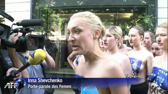 Européennes: les Femen manifestent contre le FN