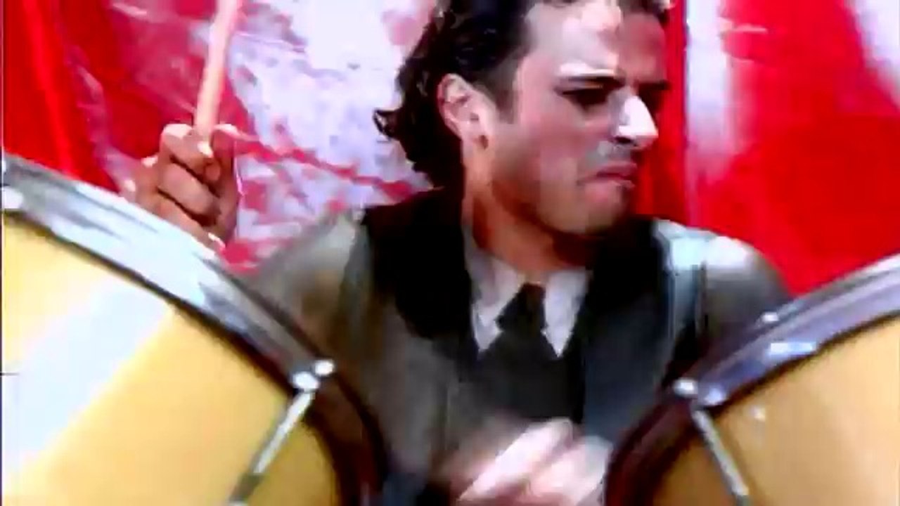 Aşk Yok Olmaktır (Yıldız Tilbe)