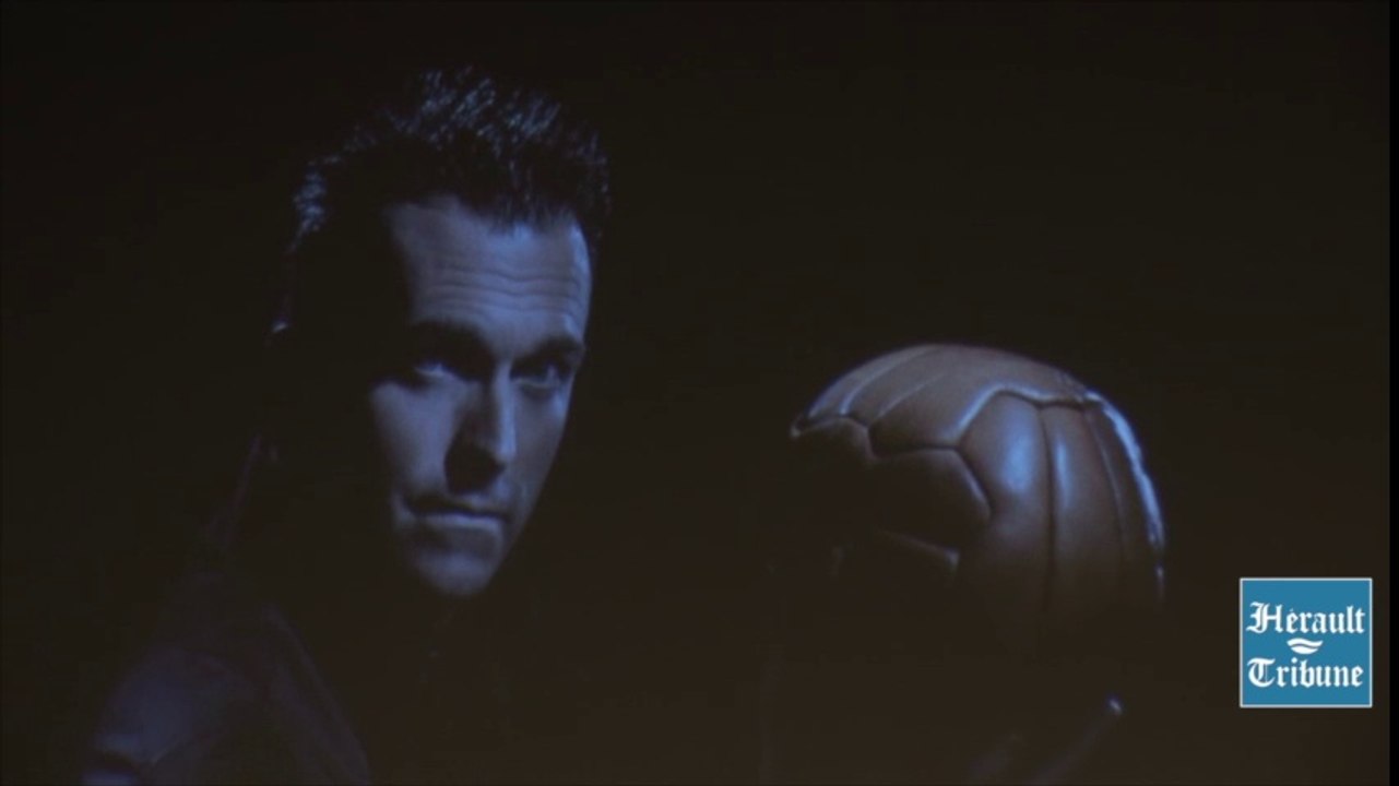 AGDE - 2014 - Claude CAUVY ...Pour ouvrir des yeux .et fermer des gueules !