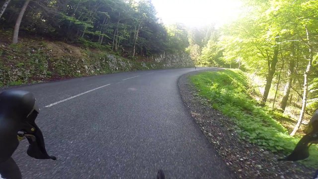 FIN D ASCENSION COL DE LA CLUSE CHARTREUSE VELO VERSANT DEPUIS CORBEL
