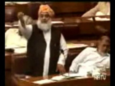 اگر انڈیا کی عسکری مداخلت پاکستان کےلیے خطرہ ہے تو امریکہ کی کیوں نہیں؟ قائد جمعیت کا اسمبلی سے خطاب
