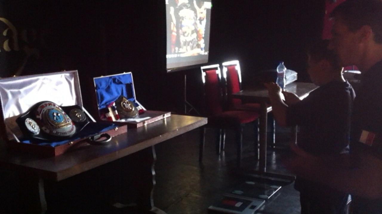 Boxe thaï : Damien Ozenne à la pesée