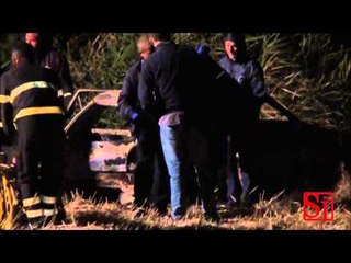 Villa Literno (CE) - Corpo carbonizzato in auto -1- (30.05.14)