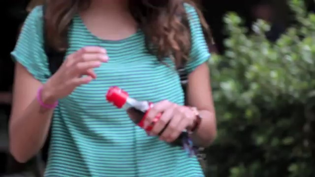 Make Friends With Coke..!