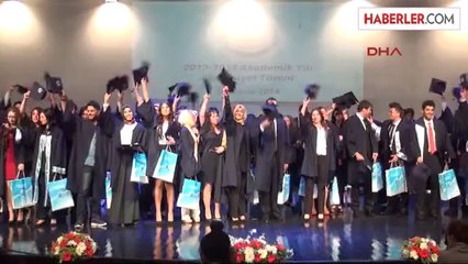 Afyon Akü'de Mezuniyet Sevinci