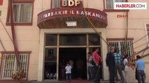 PKK'nın Çocuklarını Kaçırdığı 25 Ailenin Eylemi Sürüyor, 2 Aile BDP'de Açıklama Yaptı