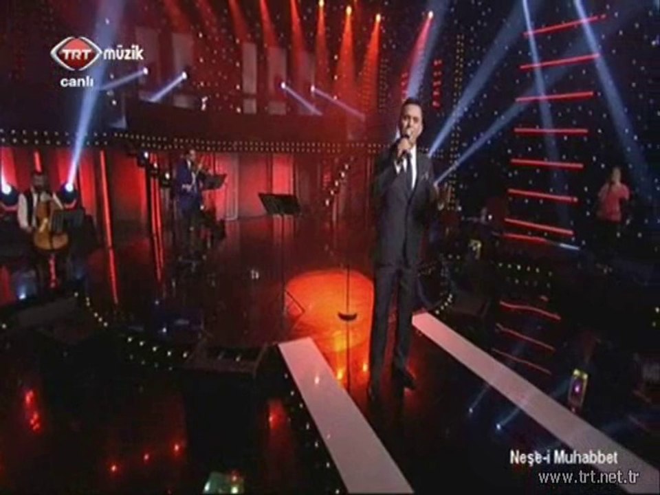 Bekir Ünlüataer - Kirpiklerinin Gölgesi Güllerle Bezenmiş TRT