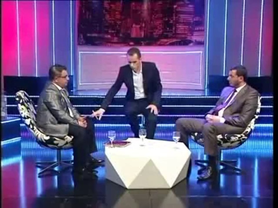 Peralle me Tupan - 4 Ef Behar Mjekiqi Burdushi - Debat i Nxehte - 2014 (5)