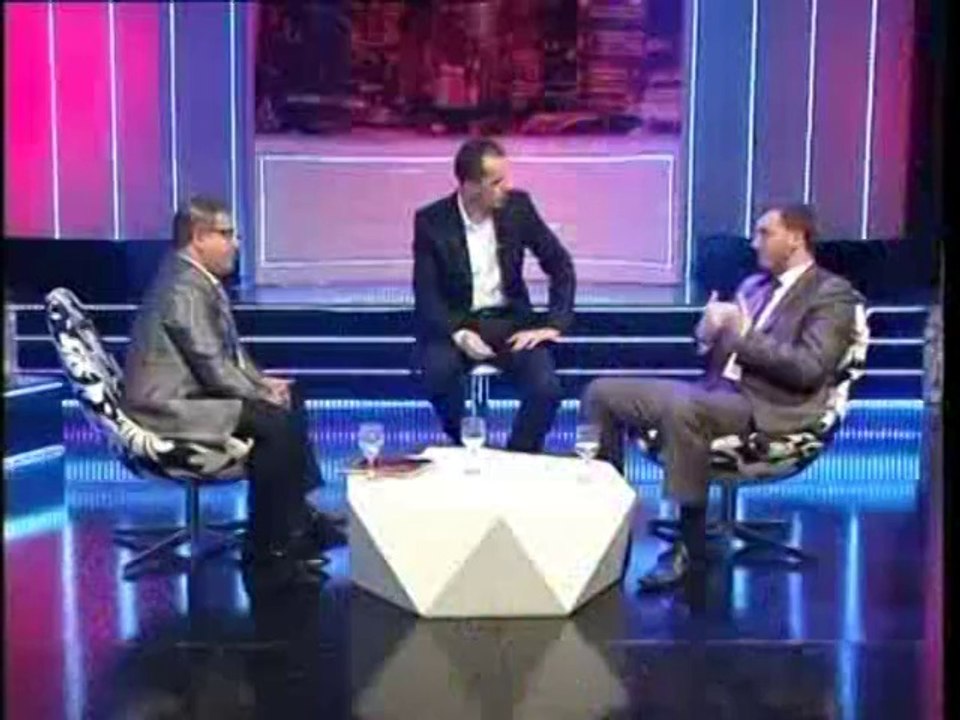 Peralle me Tupan - 4 Ef Behar Mjekiqi Burdushi - Debat i Nxehte - 2014 (4)