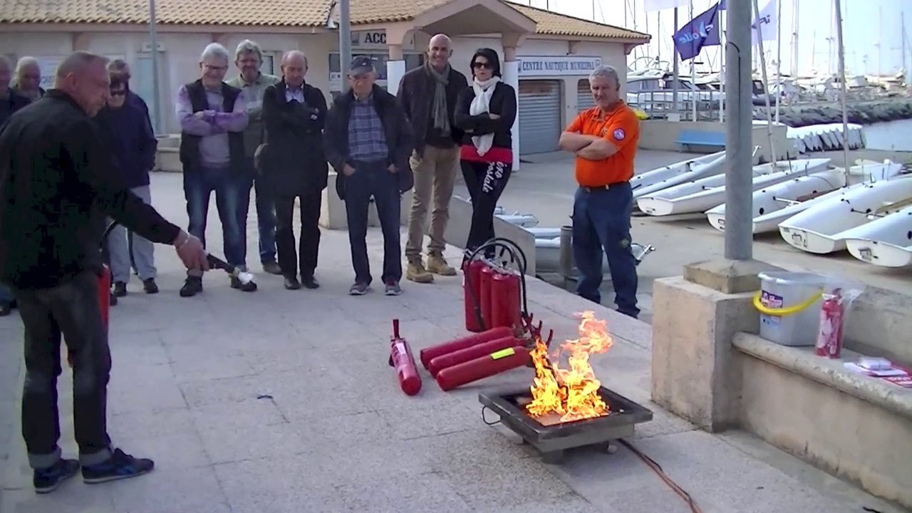 Journée sécurité Sauveteurs en Mer au YCISR Saint-Raphaël du 12 avril 2014.