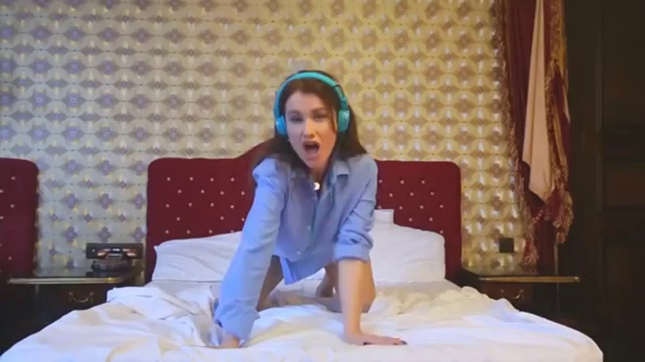 Hilal Cebeci Senden İyi Yaparım 2014 yeni albüm orjinal klip