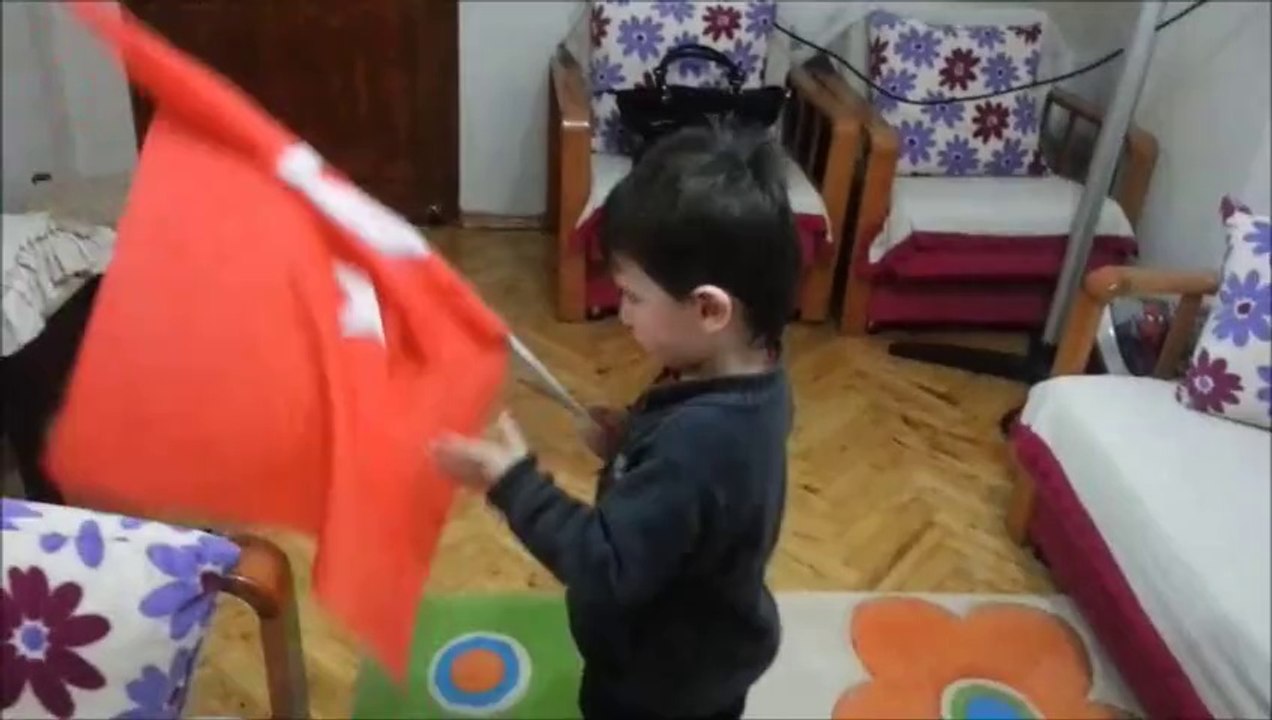 2 Yaşında Dombra Sevgisi