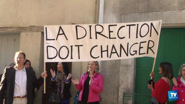 Les parents d'élèves de l'établissement privé Jeanne d'Arc, réclament le départ de la Directrice.