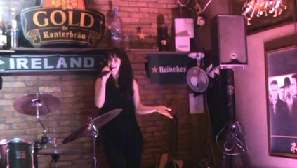 salome chante you make me feel black sheep isle sur sorgue 14