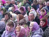 Zeci de mii de moldoveni isi serbeaza onomastica de Florii Oamenii s-au inghesuit in biserici pentru a sfinti salcie