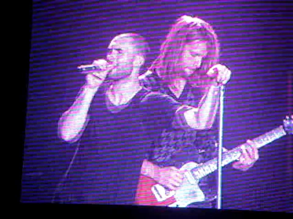 Maroon 5 - She Will Be Loved