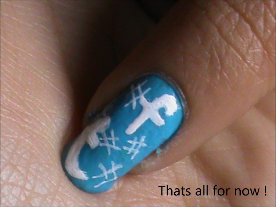 Facebook and twitter - nail designs