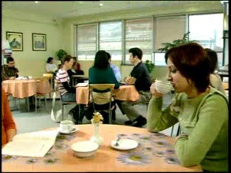 CD 71 (ENGLISH FOR INTERMEDIATE LEVELS)_4