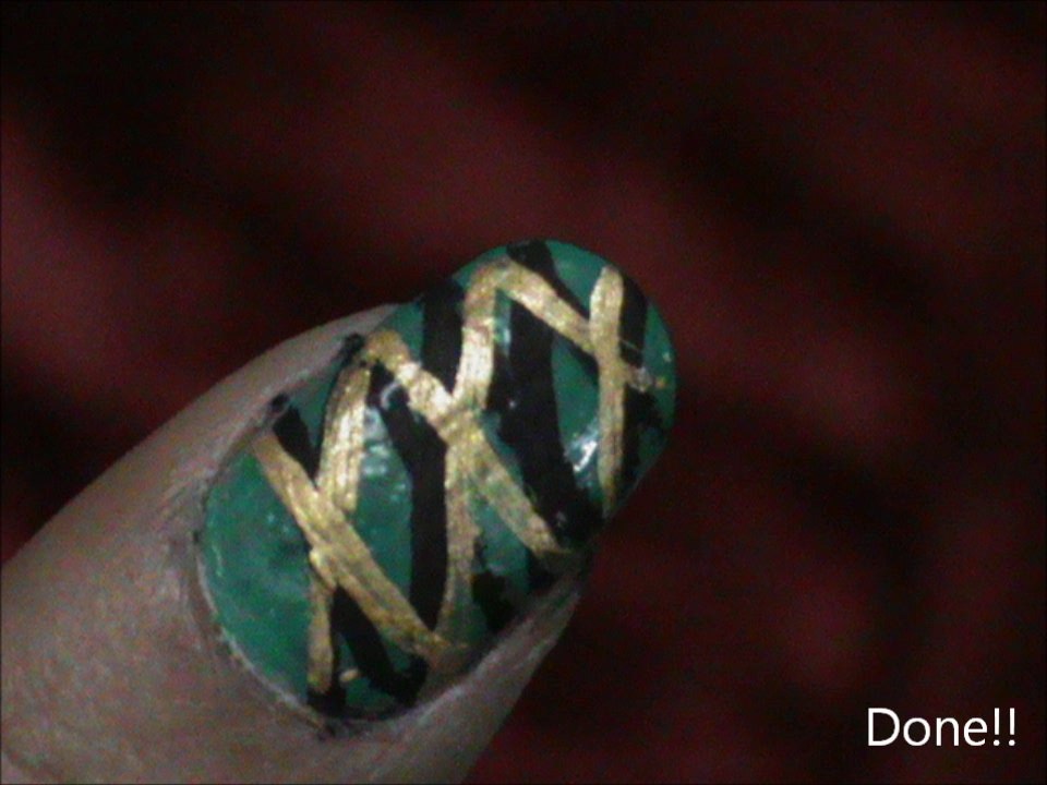 Striping nail art