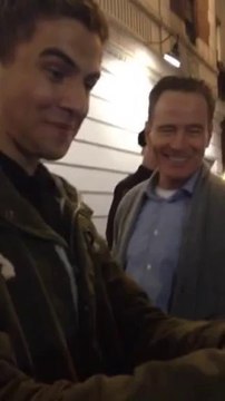 Bryan Cranston aide un gars à inviter une fille au bal de promo!