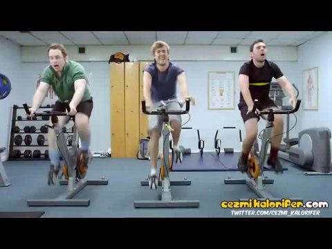 Bu Adamlar Ne Yapıyor ?