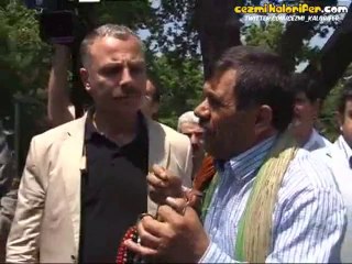 Bakana Sevgisini Dile Getiren Seyyar Satıcı (Küfürlü)