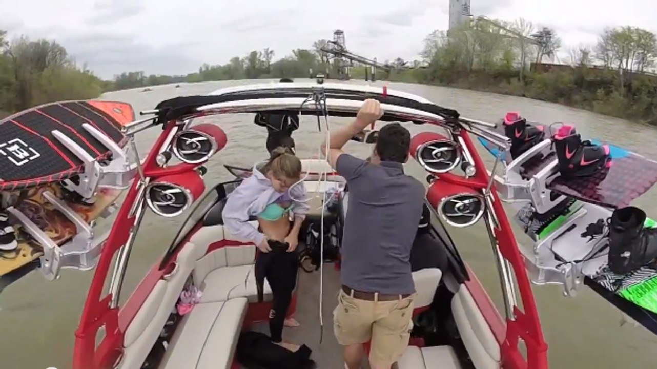 Sunday Funday with the crew - Wakeboard