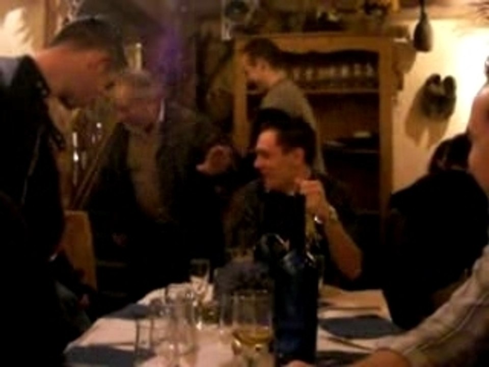 Anne ouvre le Champagne !!!