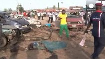 Nijerya'da bombalı saldırı otobüs terminalini kana buladı