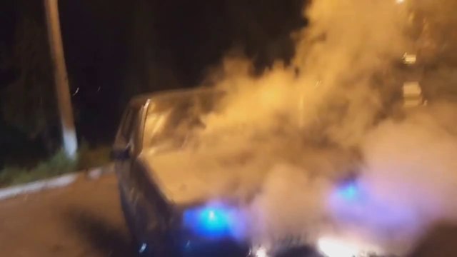 Les fous furieux du volants, t'as de beaux yeux bleus, tu sais.