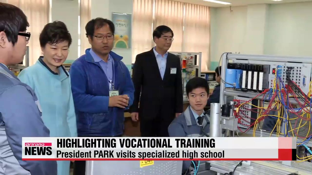 President Park highlights vocational training during visit to technical high school (2)
