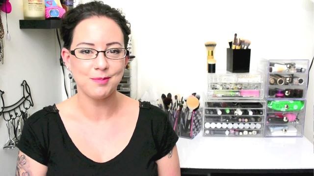 The Beauty Blogger Awards - Meet Allure 2014 Beauty Blogger Awards finalist Nicci Gilland from A Different Face