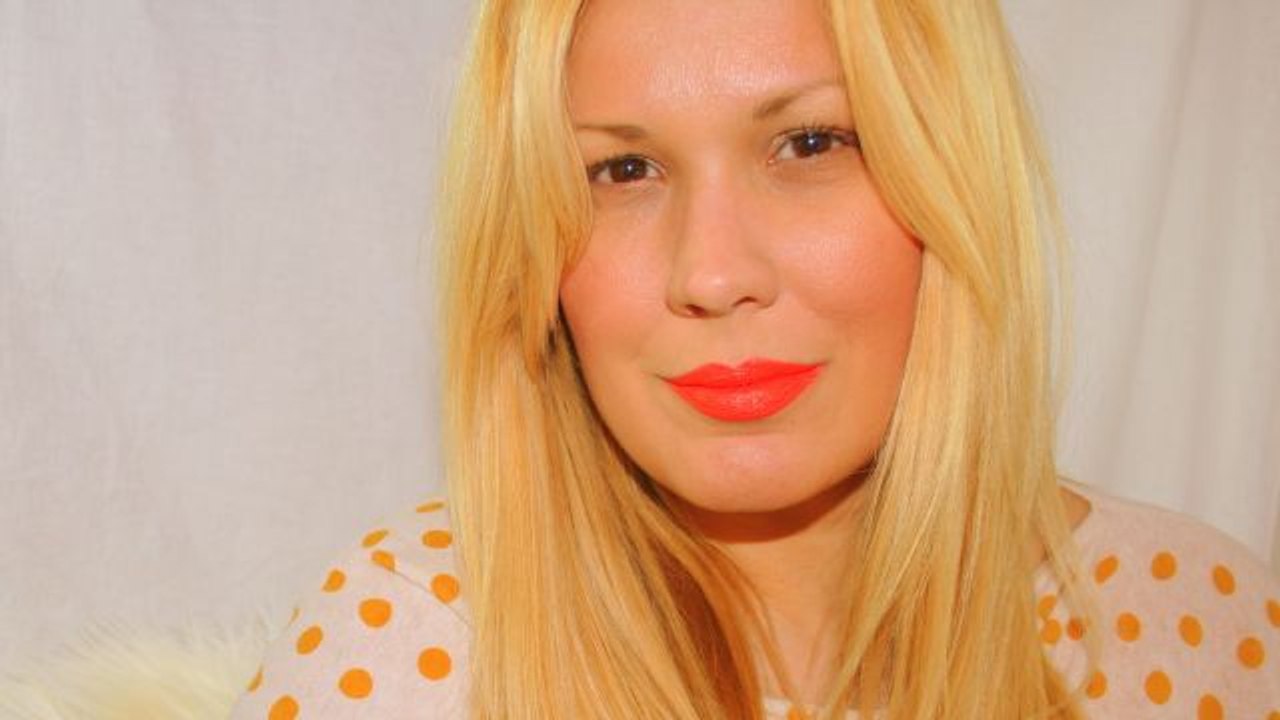The Beauty Blogger Awards - Carla Kokoszka: Bold Lips are Everything!