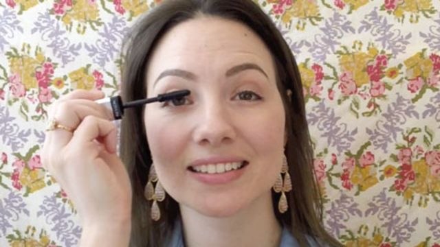 The Beauty Blogger Awards - Lara Ramos: All Dolled Up in Revlon