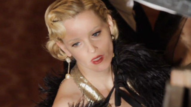 Allure Cover Shoots - Elizabeth Banks Knows How to Tell If She Really Looks Good or Not