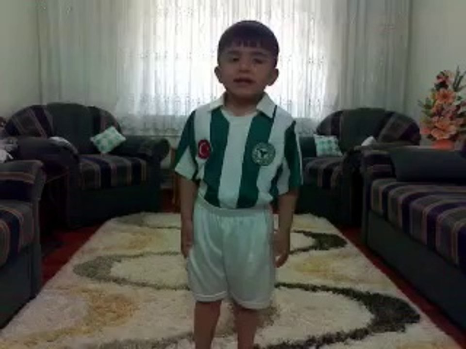 Giresunspor l Minik Çotanaktan Şiir: Türk'üm Ne Mutlu Bana !