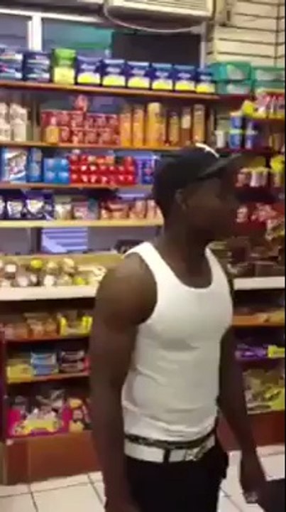 Dış görünüş sizi aldatmasın.! SADECE DİNLE