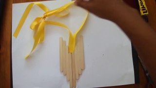 DIY Necklace Make A Popsicle Stick Necklace less Than 1 Minute! - Tutorial