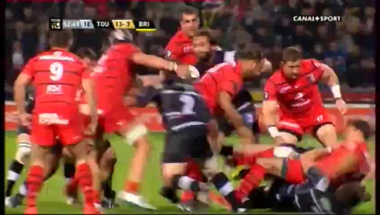 Vincent Clerc porté en triomphe