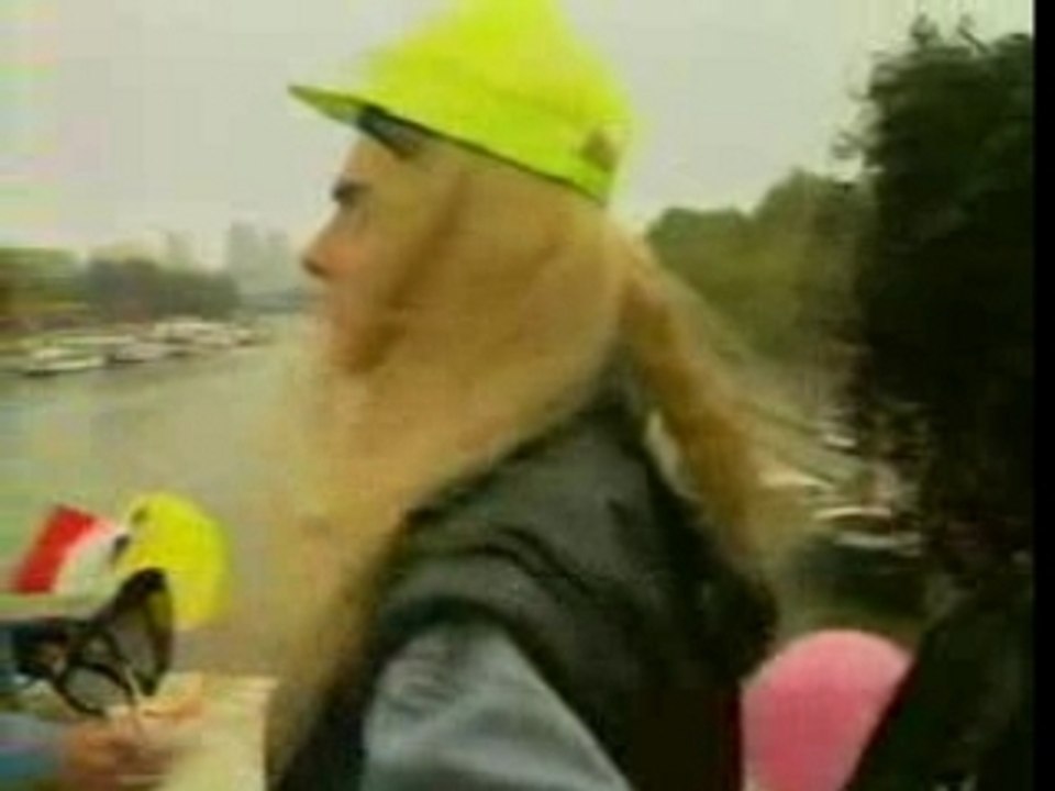 Les Inconnus - Bêtisier - 'Ballon'