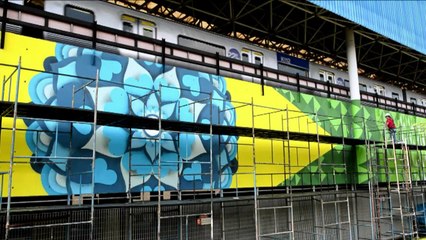 Grafite para Copa ganha painel gigante em SP