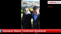 Eşbaşkan Babası Tarafından Bıçaklandı