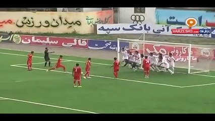تصمیم شجاع نجات‌دهنده در بازی شهرداری یاسوج: تعویض سریع برای جلوگیری از گل حتمی ⚽