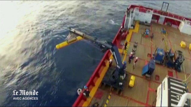 Images de la première plongée de Bluefin à la recherche du vol MH370